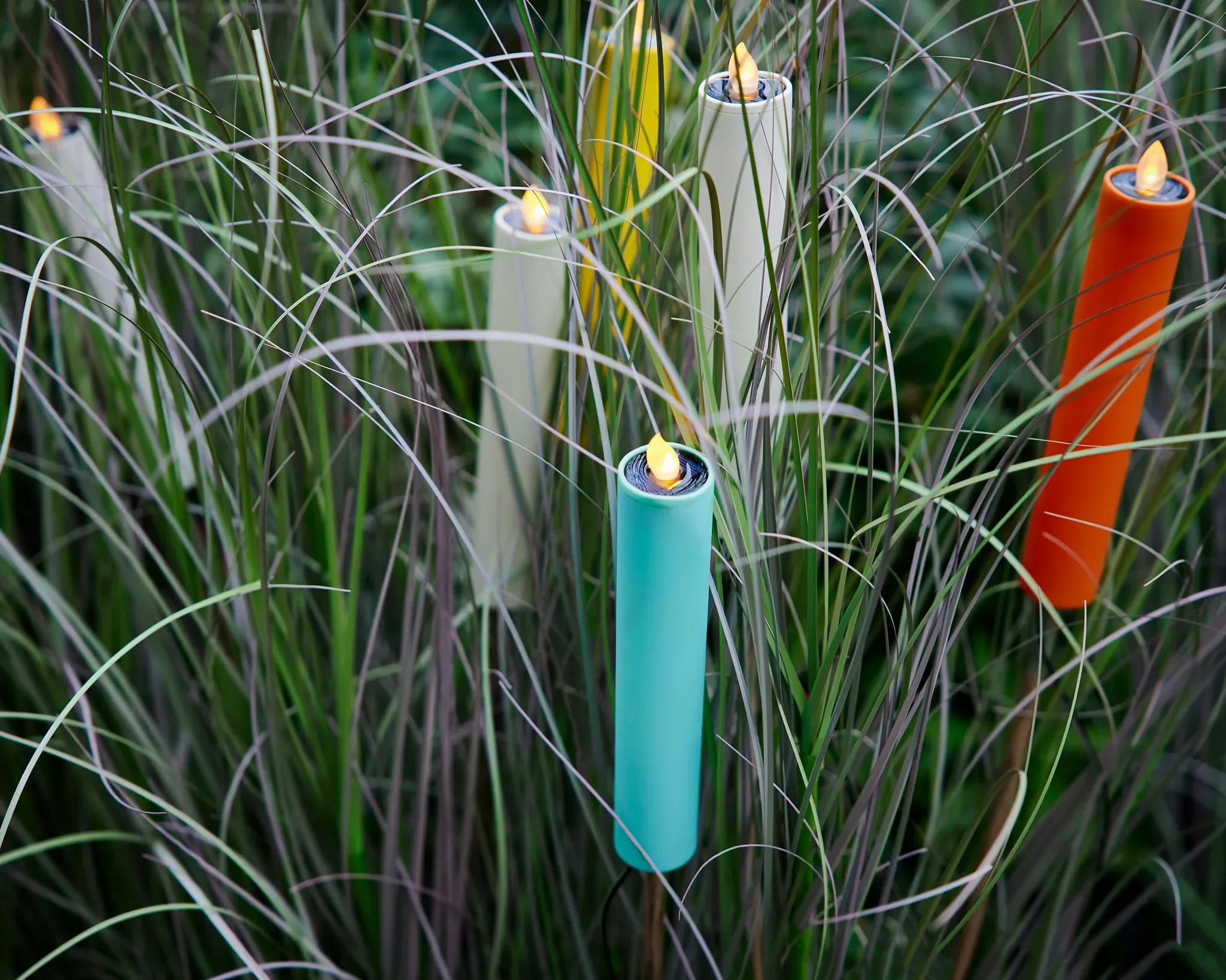 Lumineo LED Solar-Gartenfackel „Kerze“, Ø 4 cm, Höhe 97,5 cm, orange Flamme